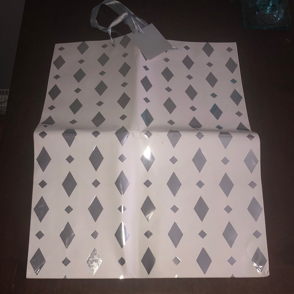 🛍️ Elegant Party Diamond Gift Wrap